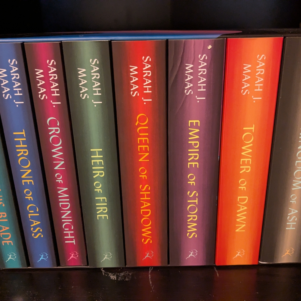 Sarah J. Maas Hardcover Book Set